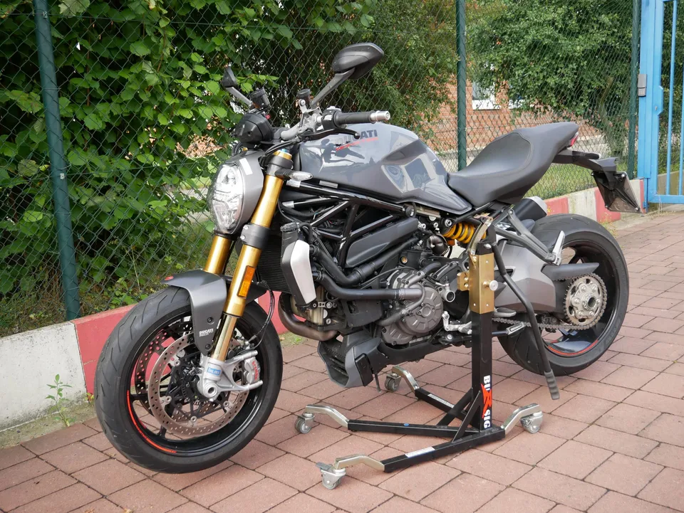 bursig-zentralst-nder-ducati-monster-1200-s-montagest-nder image 1