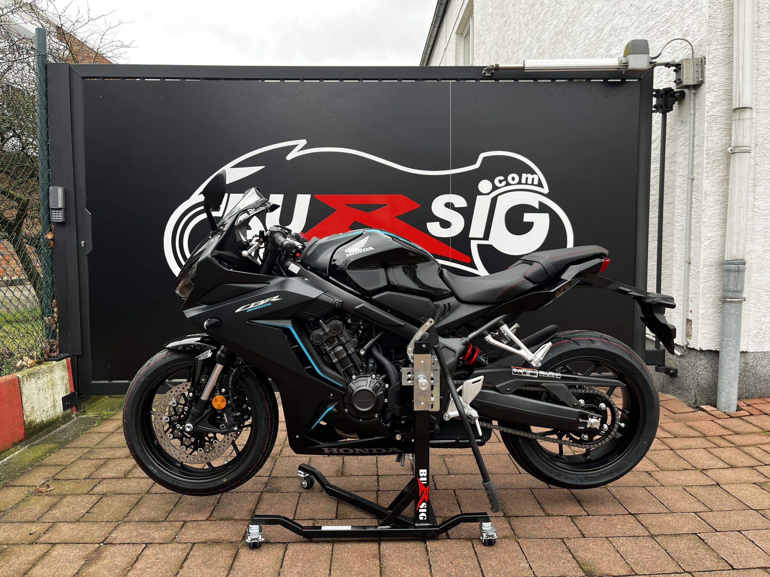 bursig-zentralst-nder-honda-cbr-650-r-2019-26-schwarz image 1