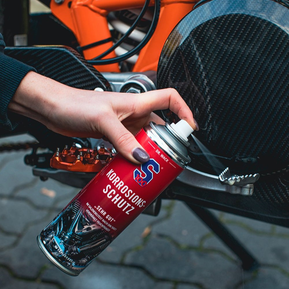 s100-motorrad-korrosions-schutz-spray-300-ml-transparent image 3