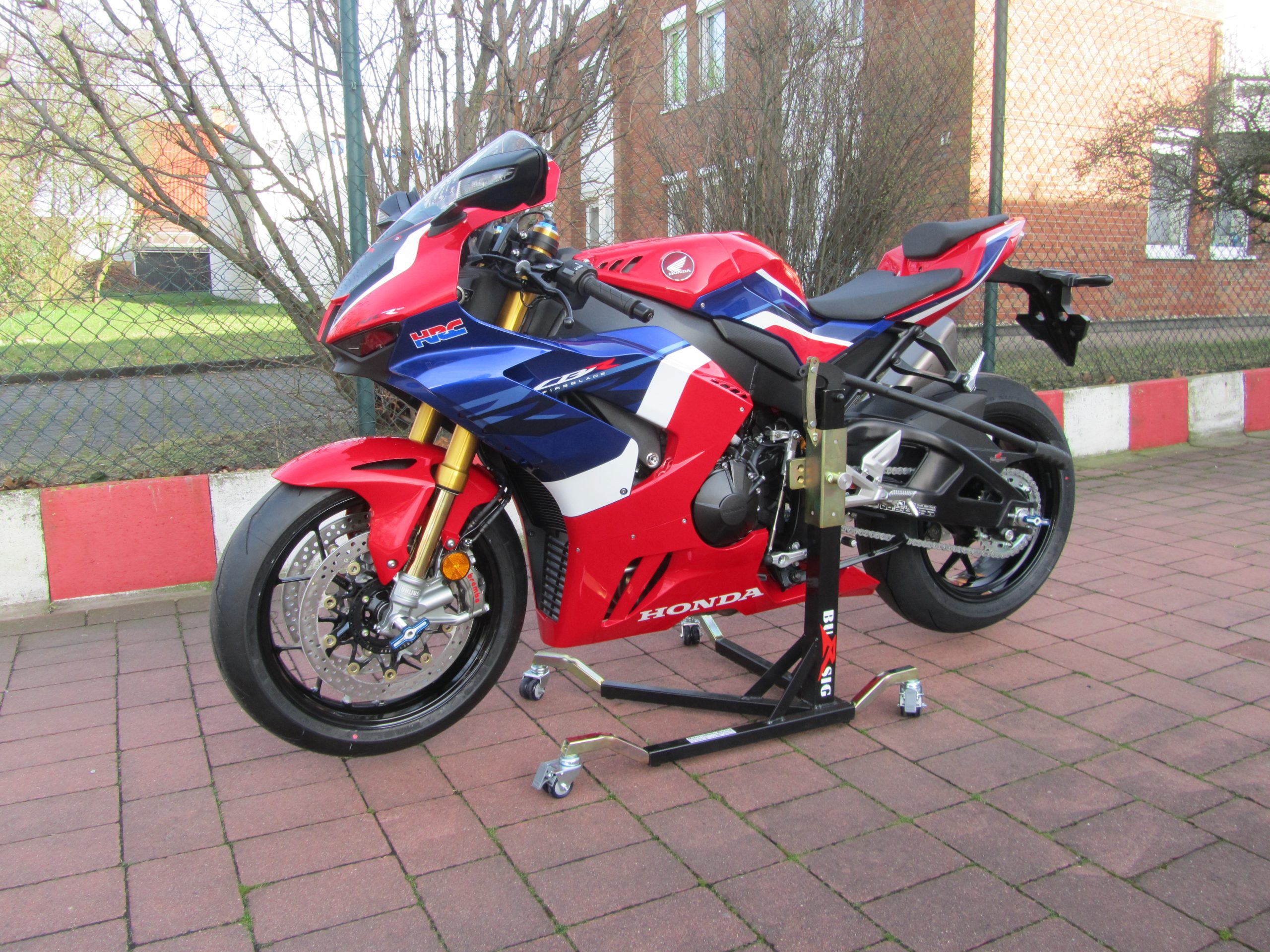 bursig-zentralst-nder-honda-cbr-1000-rr-sc82-montagest-nder-schwarz image 1