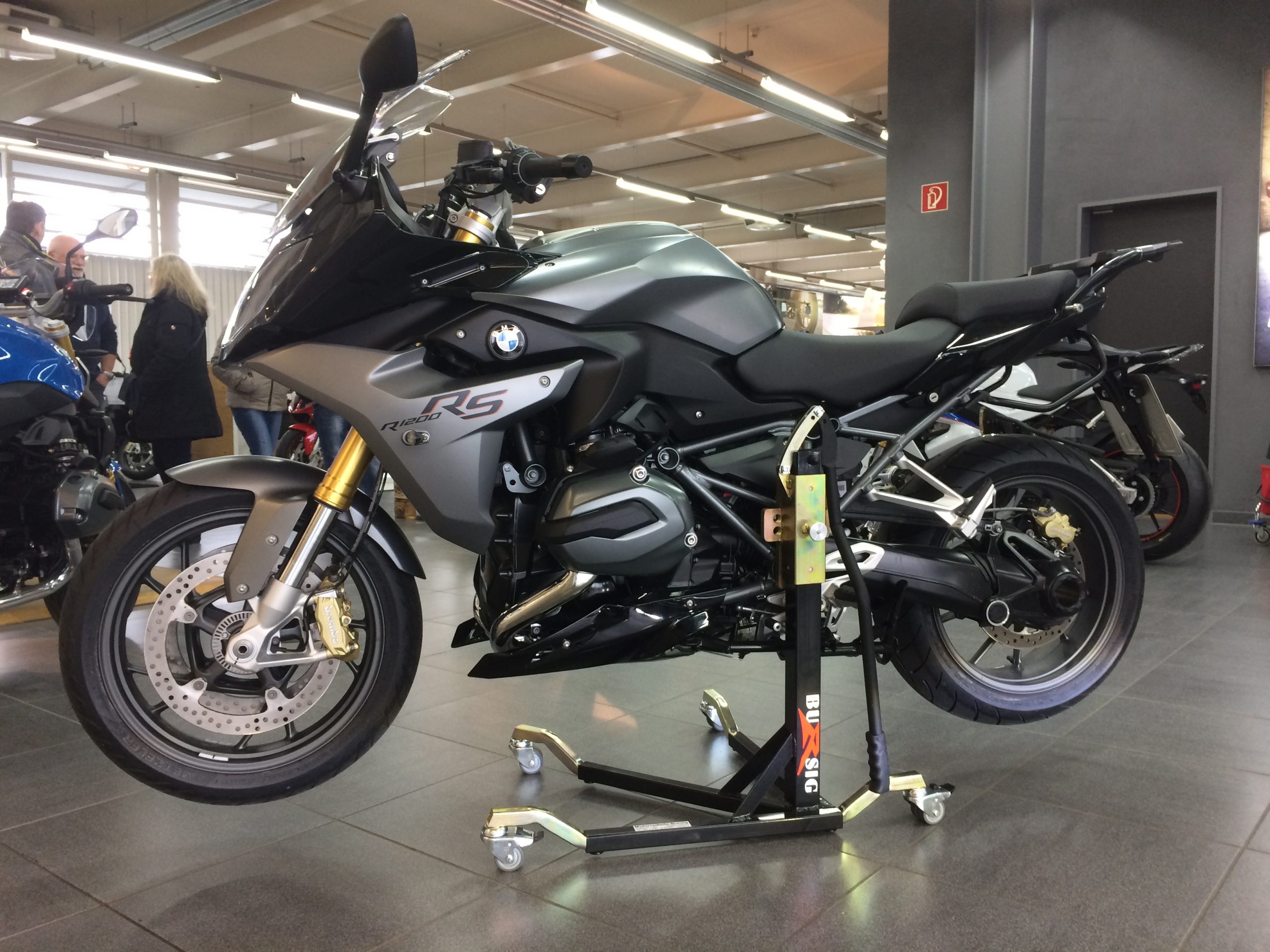 bursig-zentralst-nder-bmw-r1200-r-rs-2015-18-montagest-nder image 2