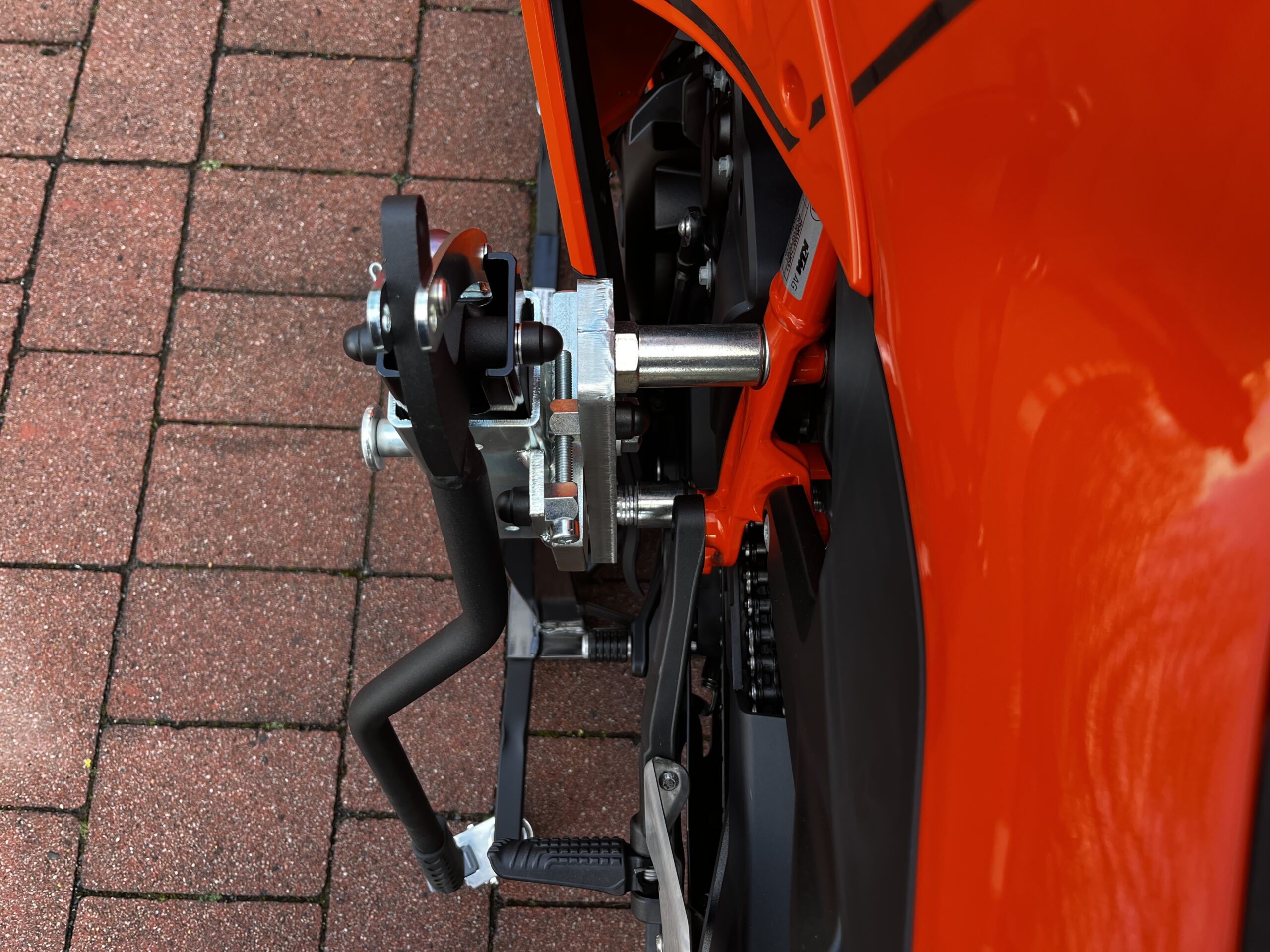 bursig-zentralst-nder-ktm-990-rc-r-2026-montagest-nder image 5