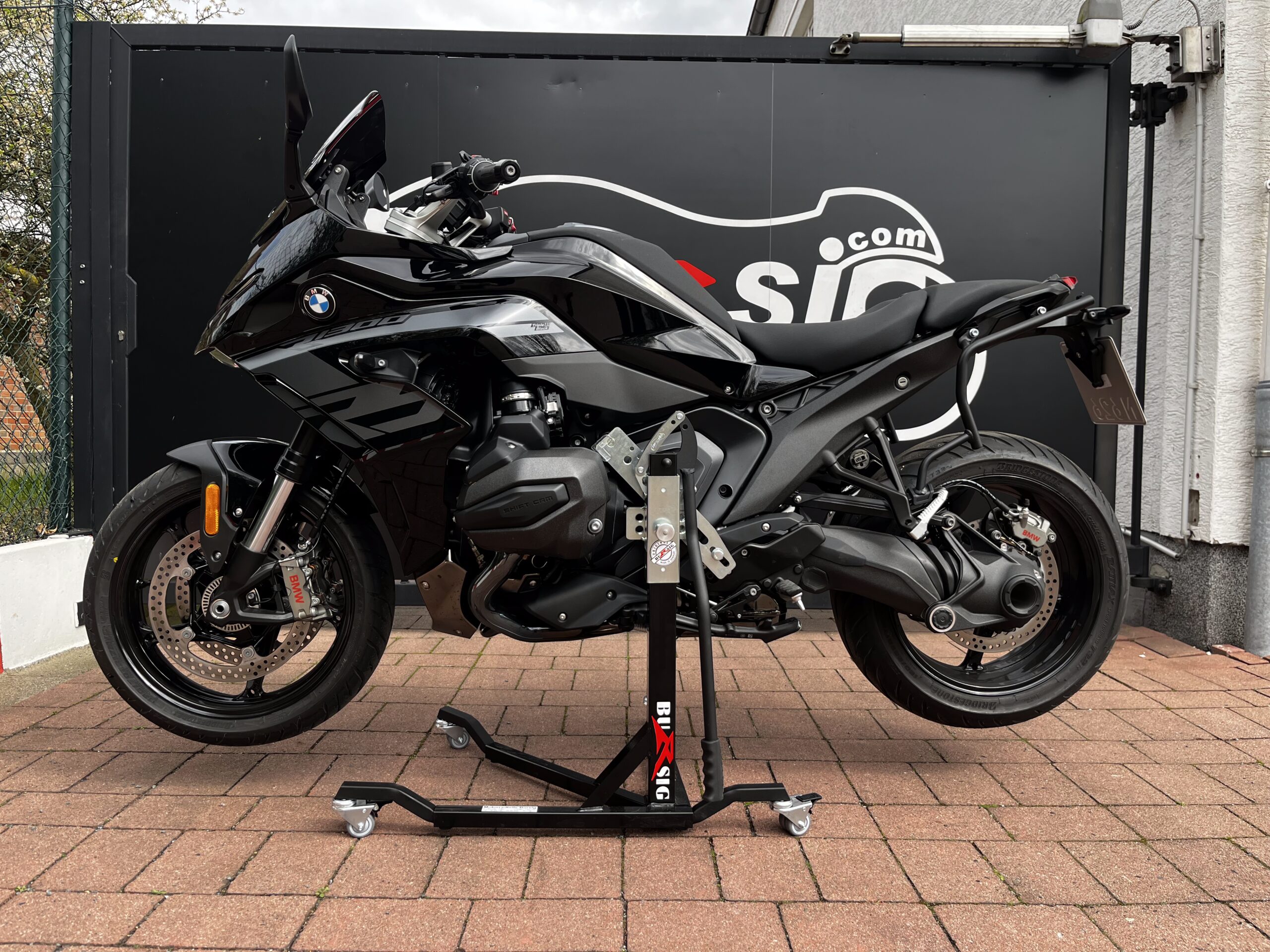 bursig-zentralst-nder-bmw-r1300r-r1300rs-montagest-nder image 1