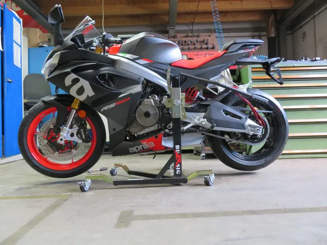 bursig-zentralst-nder-aprilia-rs-660-2020-26-schwarz-300-kg image 1
