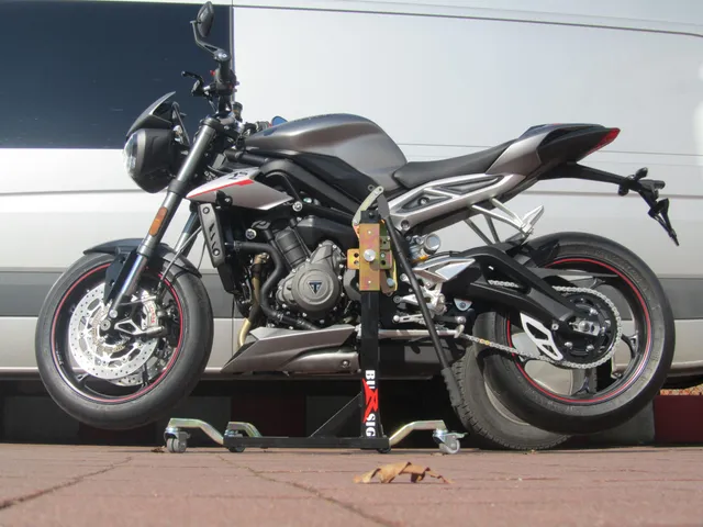 bursig-zentralst-nder-triumph-street-triple-765-montagest-nder-hd01a image 1