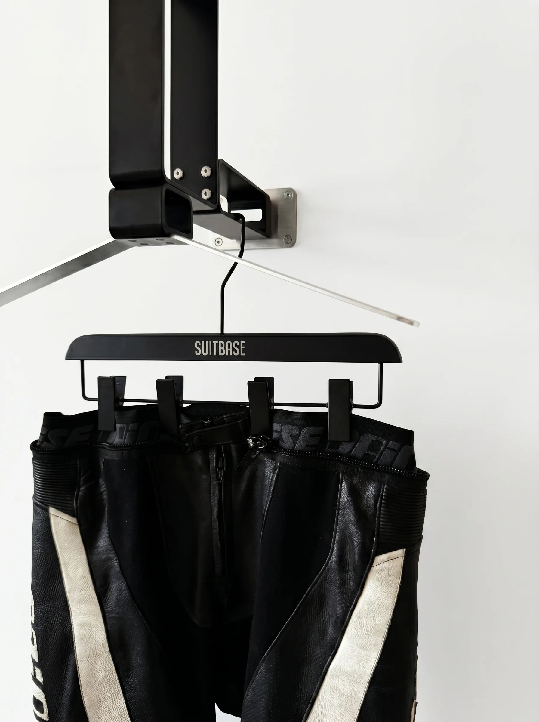 suitbase-smarte-add-ons-pants-hanger-2-teiler-hosenb-gel image 2