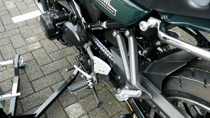 bursig-zentralst-nder-kawasaki-z900-rs-montagest-nder-schwarz-2 image 5