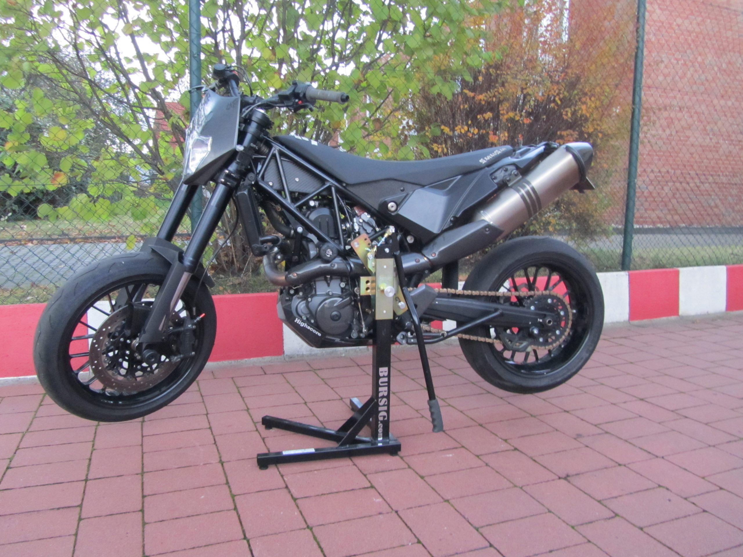 bursig-zentralst-nder-ktm-690-smc-r-2008-16-montagest-nder image 1