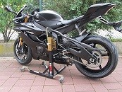 bursig-zentralst-nder-yamaha-yzf-r6-rj27-2017-2020-schwarz image 1