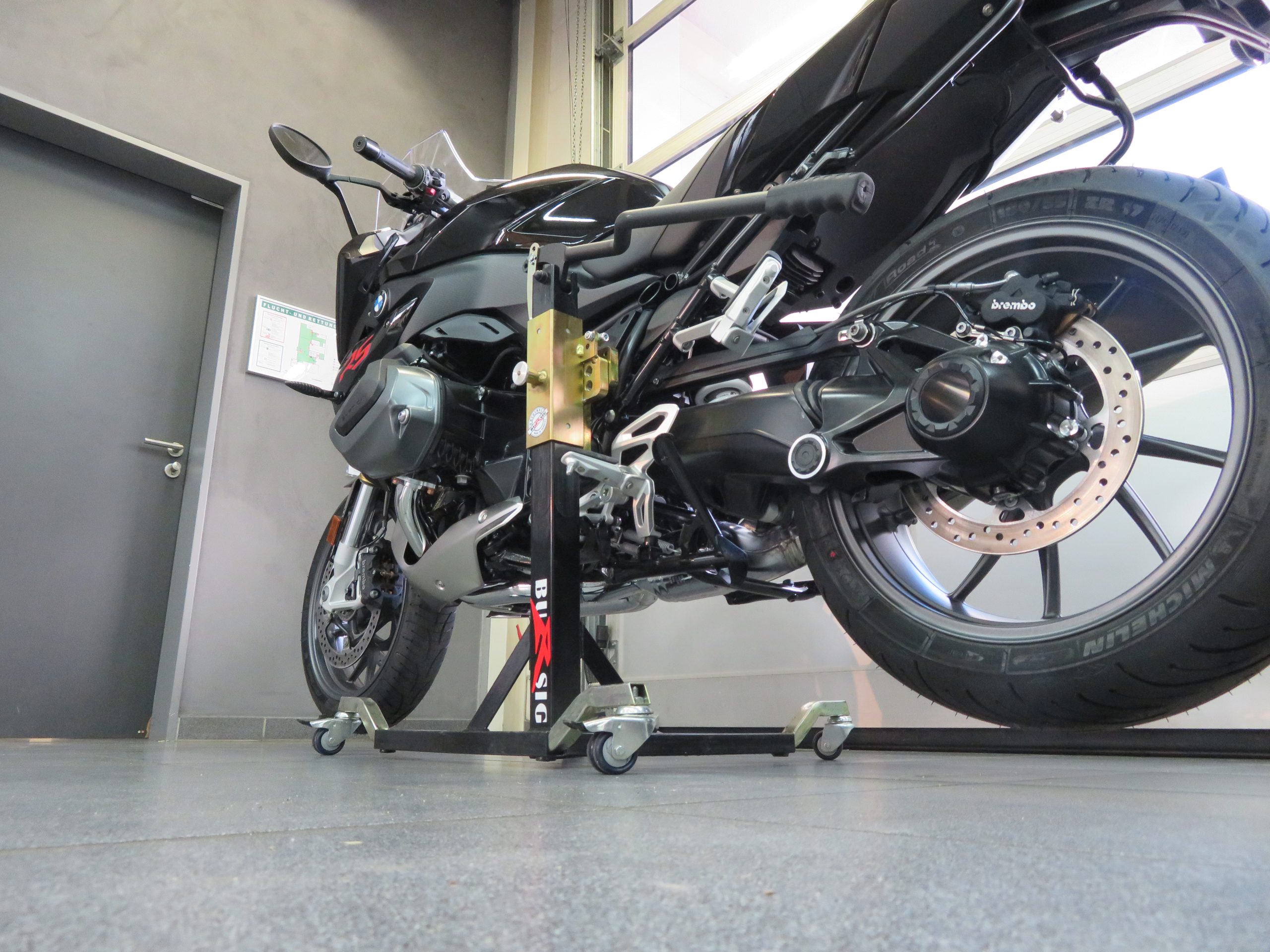 bursig-zentralst-nder-bmw-r1250rs-2019-24-montagest-nder-schwarz image 3
