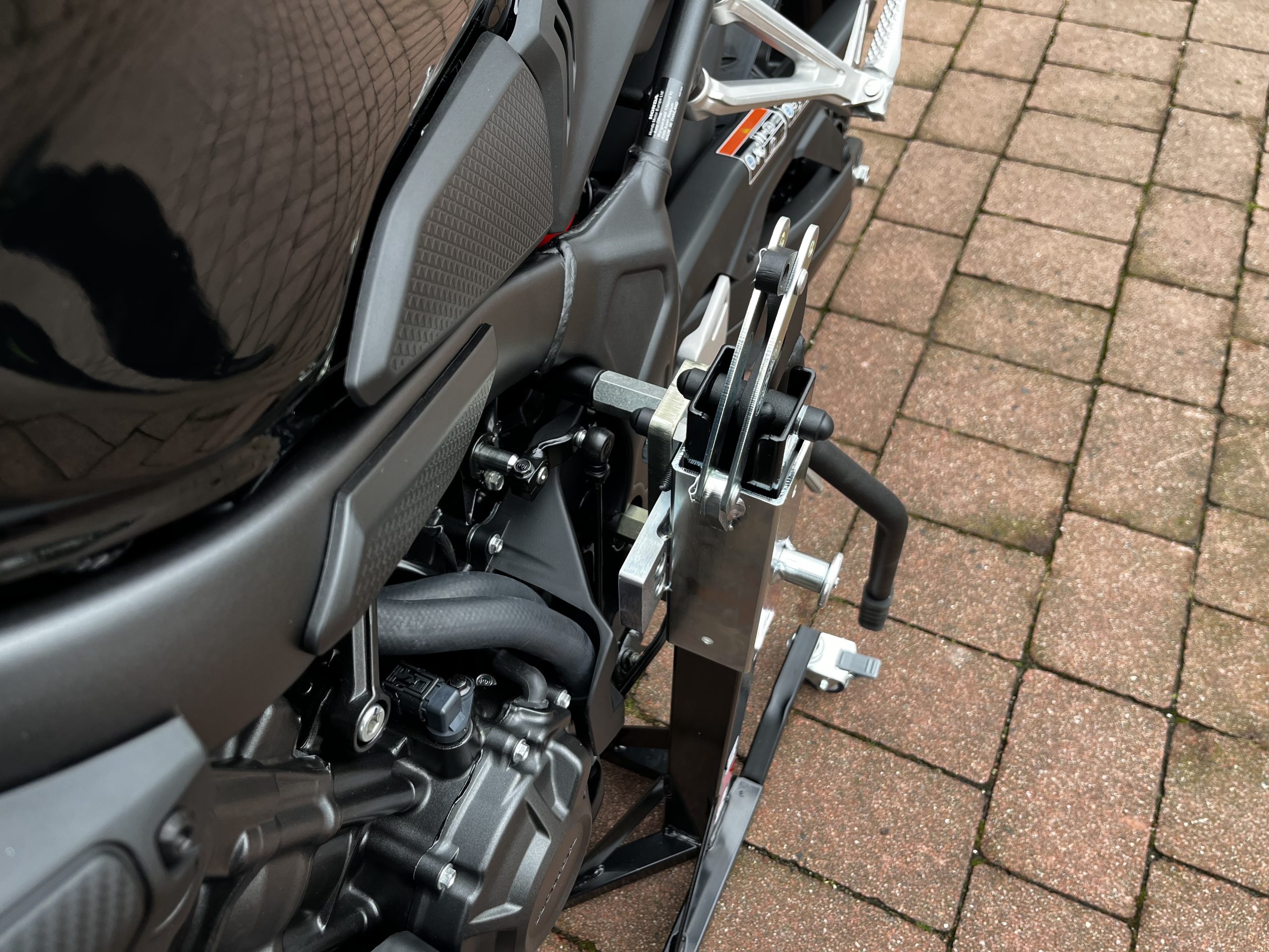 bursig-zentralst-nder-honda-cbr-650-r-2019-2026-schwarz-300-kg image 5