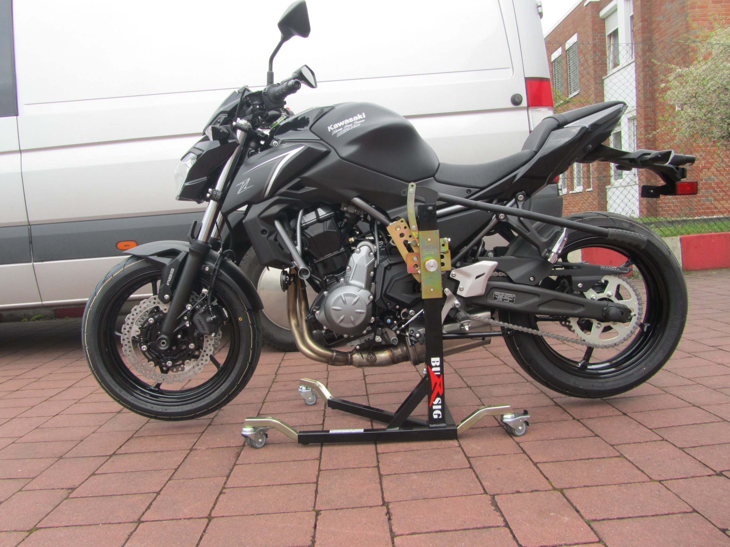 bursig-zentralst-nder-kawasaki-z650-2017-2026-schwarz image 1