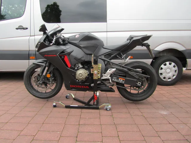 bursig-zentralst-nder-honda-cbr-1000-rr-sc77-montagest-nder image 1