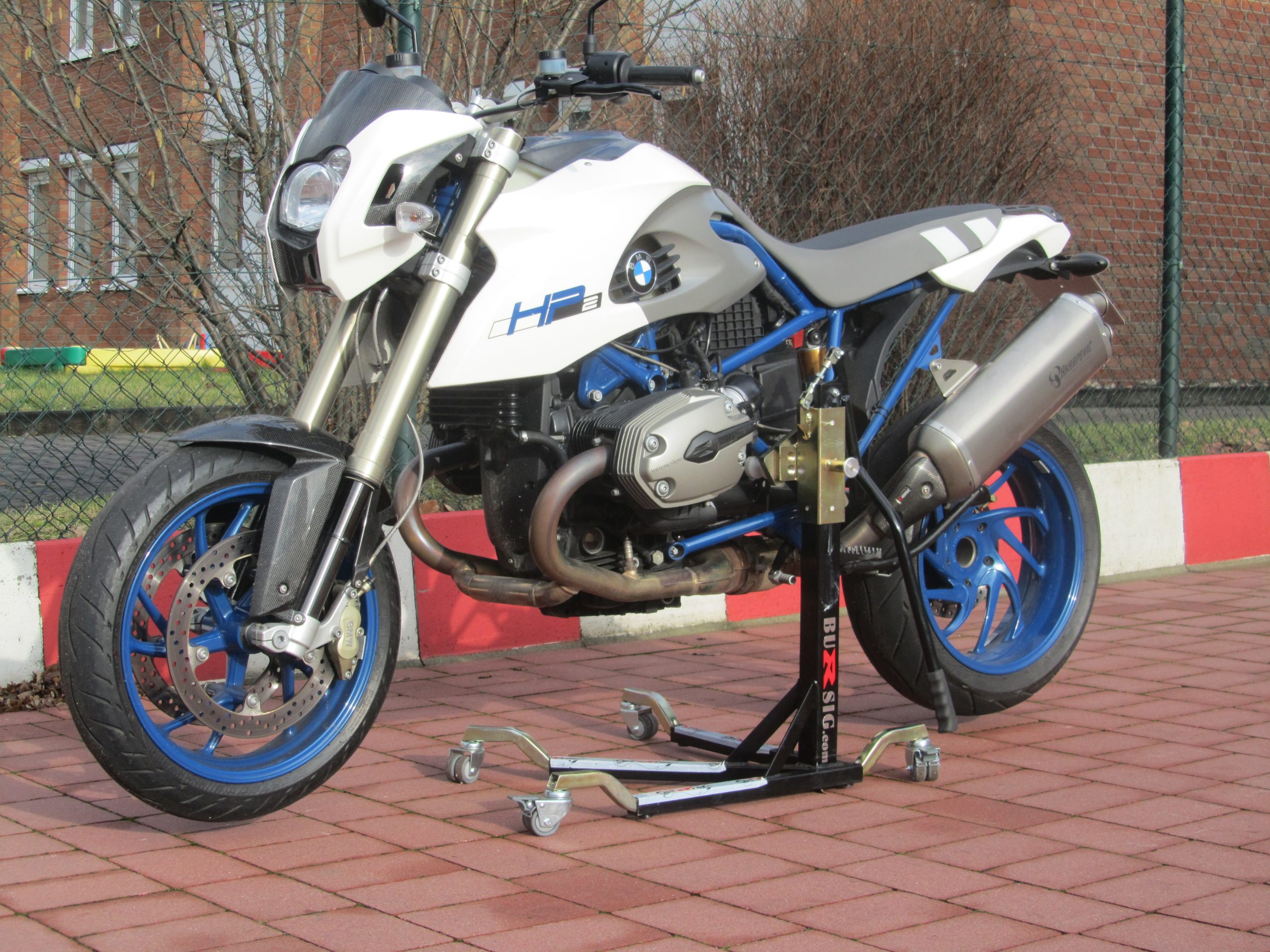 bursig-bmw-r1200-hp2-megamoto-07-11-zentralst-nder-schw image 1
