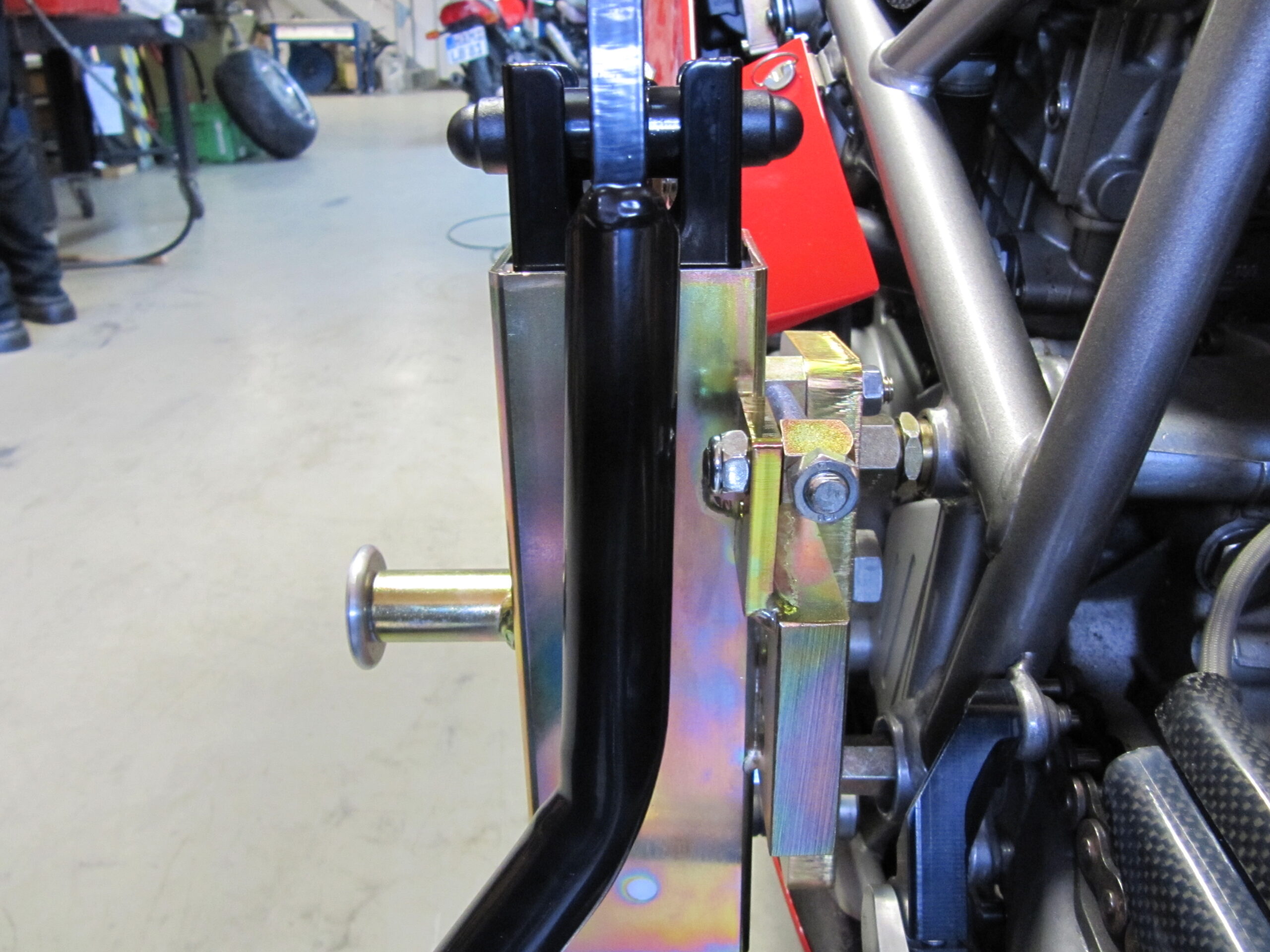 bursig-zentralst-nder-ducati-998-montagest-nder-schwarz-300-kg image 2