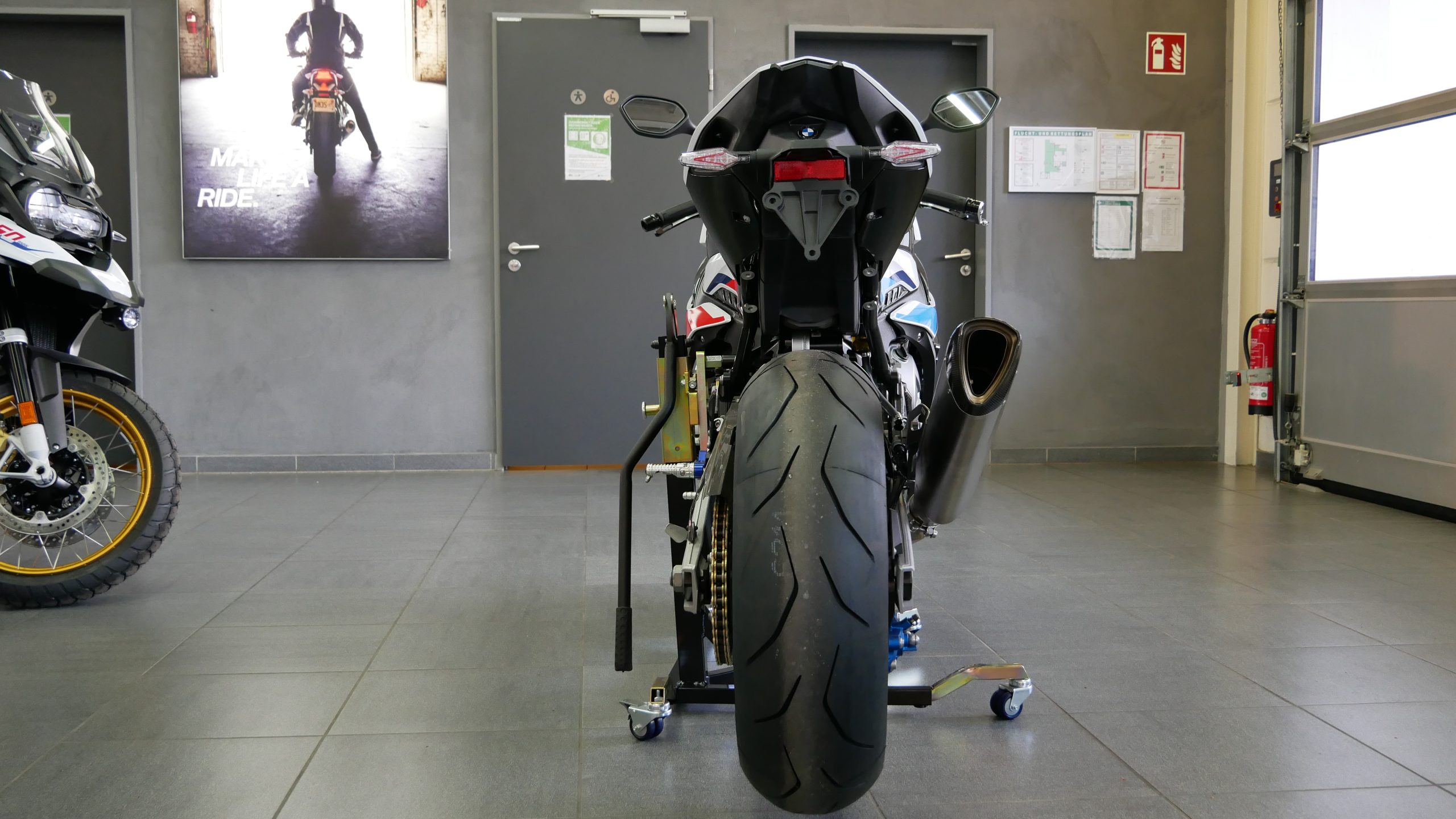 bursig-zentralst-nder-bmw-m1000rr-2021-26-montagest-nder-schwarz-300kg image 5