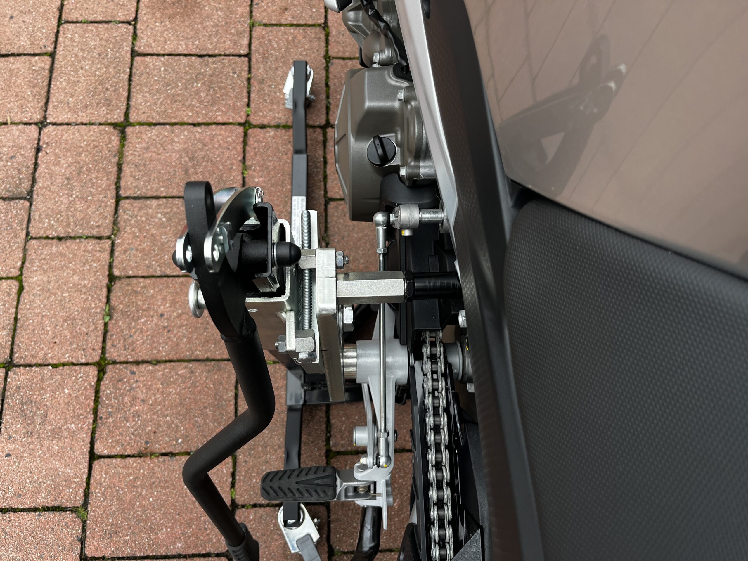bursig-zentralst-nder-aprilia-rs-tuono-457-montagest-nder-schwarz-2 image 5