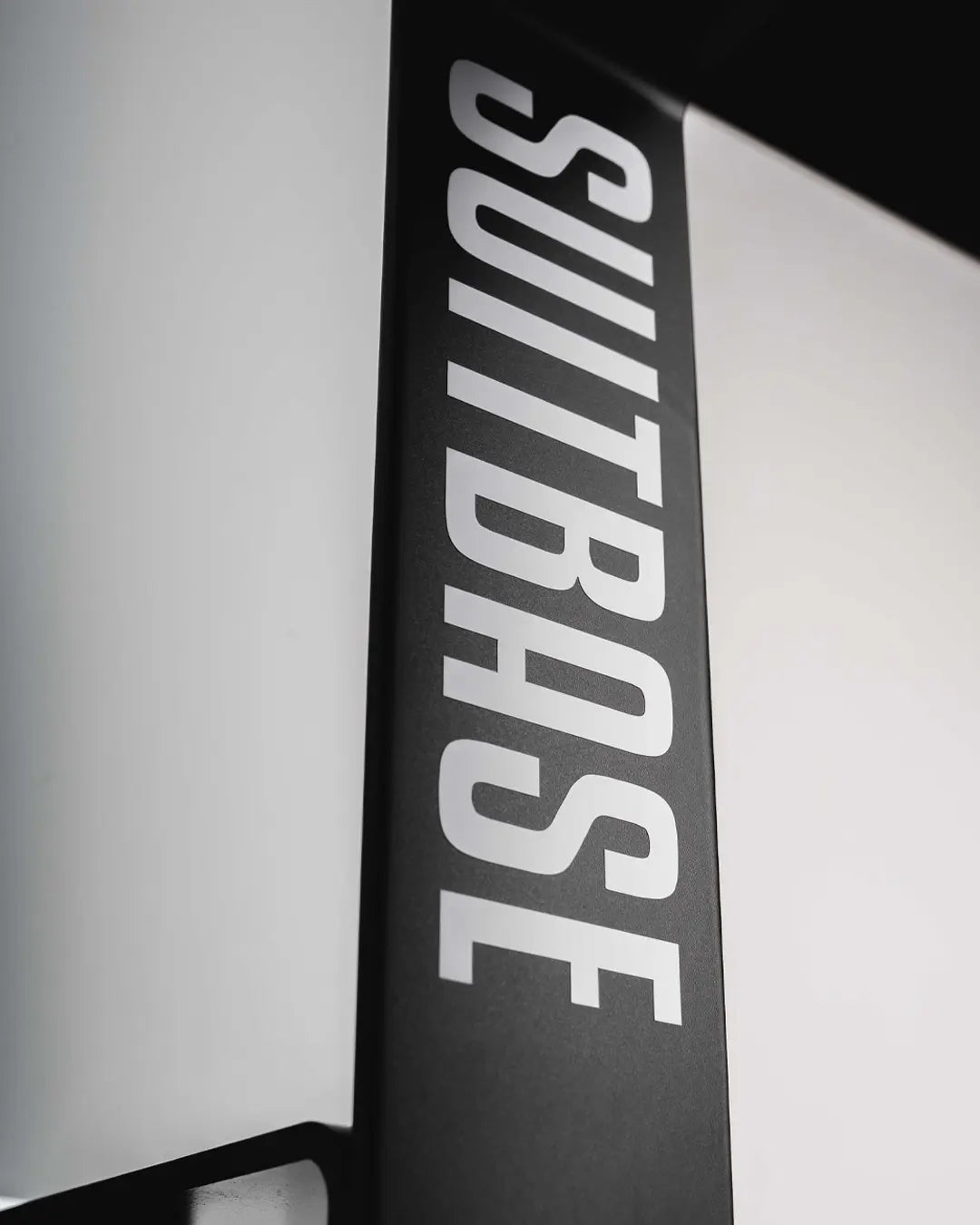 suitbase-smarte-add-ons-dekor-logo-folie-oracal image 1