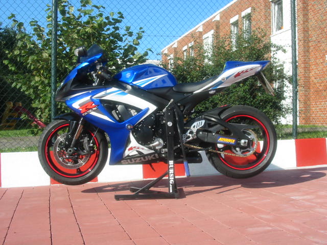 bursig-zentralst-nder-suzuki-gsx-r-750-2006-10-montagest-nder image 1